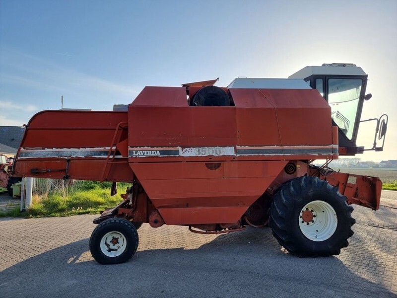 Combine harvester Laverda 3500