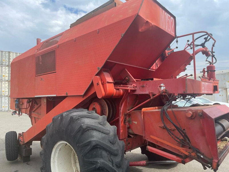 Combine harvester Laverda M152