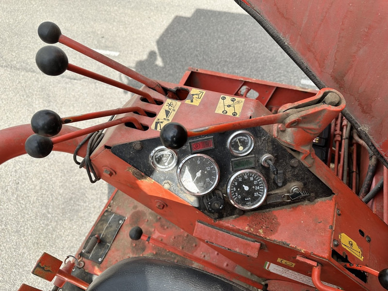 Combine harvester Laverda M152