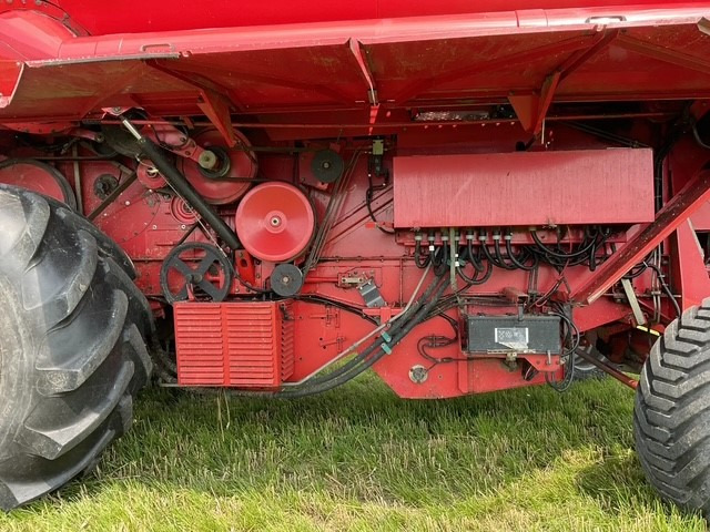 Combine harvester MASSEY FERGUSON 38RS