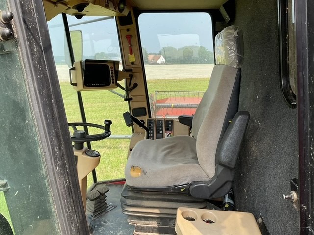 Combine harvester MASSEY FERGUSON 38RS