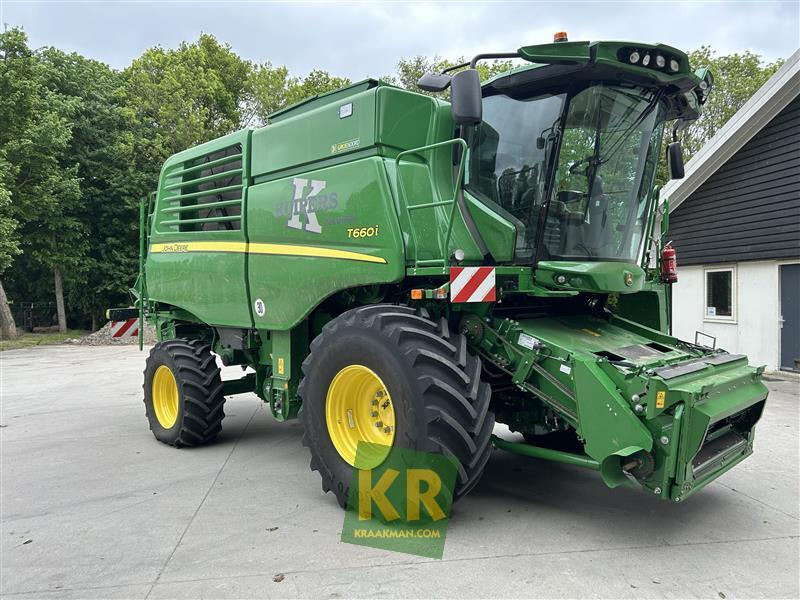 Combine harvester T660 John Deere