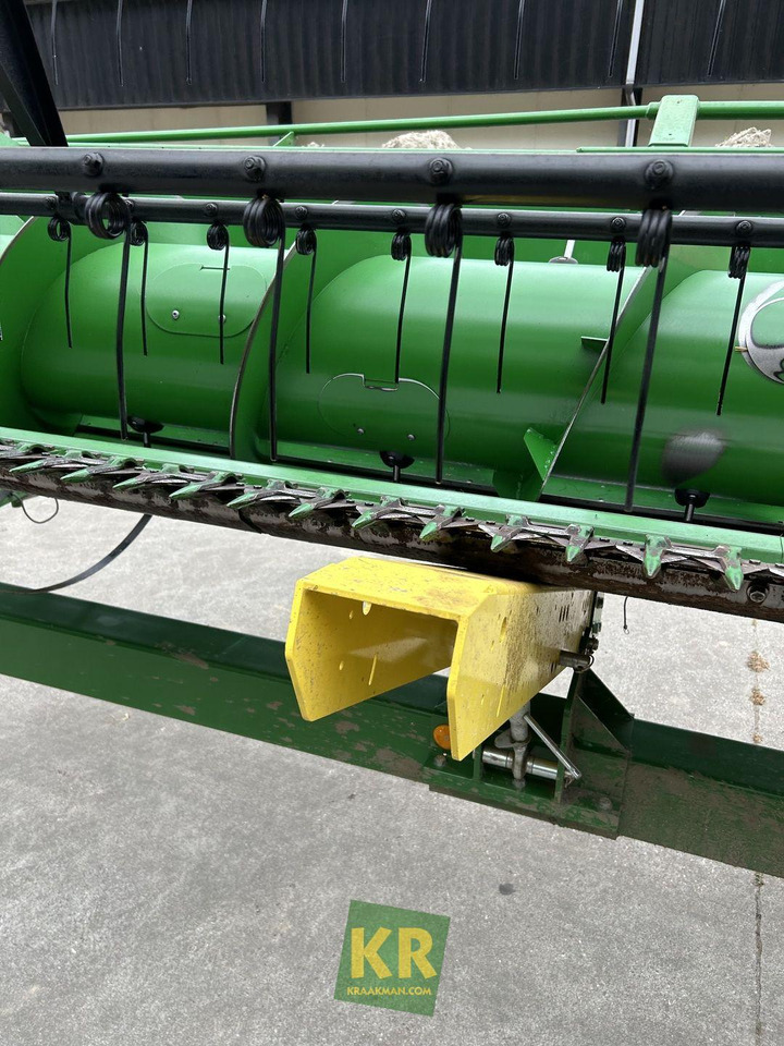 Combine harvester T660 John Deere