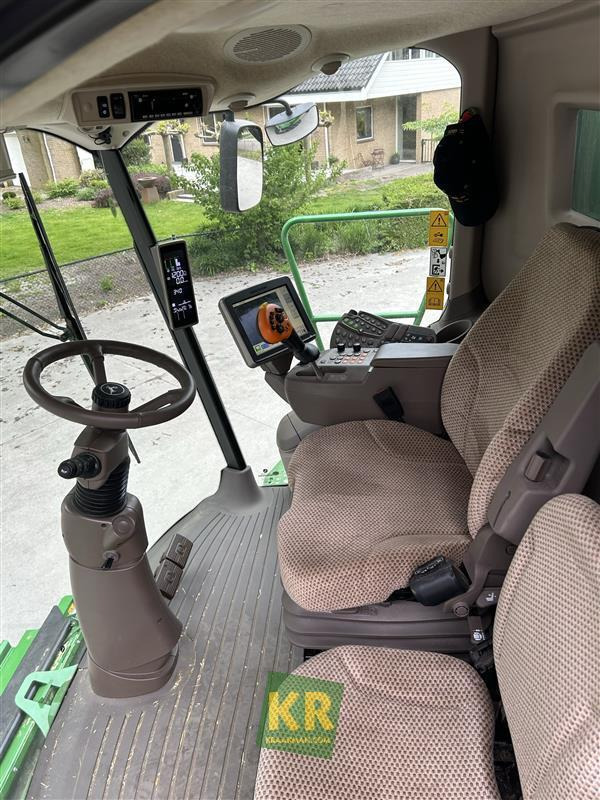 Combine harvester T660 John Deere