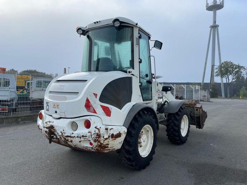 Compact loader Atlas 65