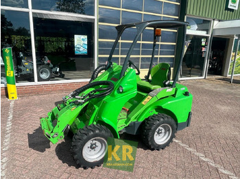 Compact loader Avant 420 