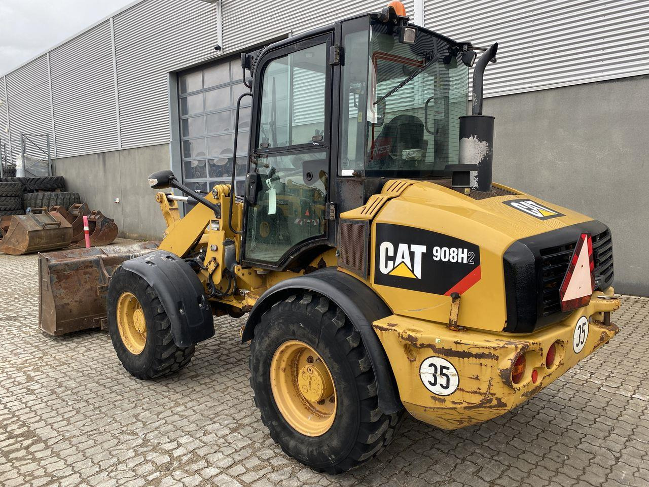 Compact loader Caterpillar 908 H2