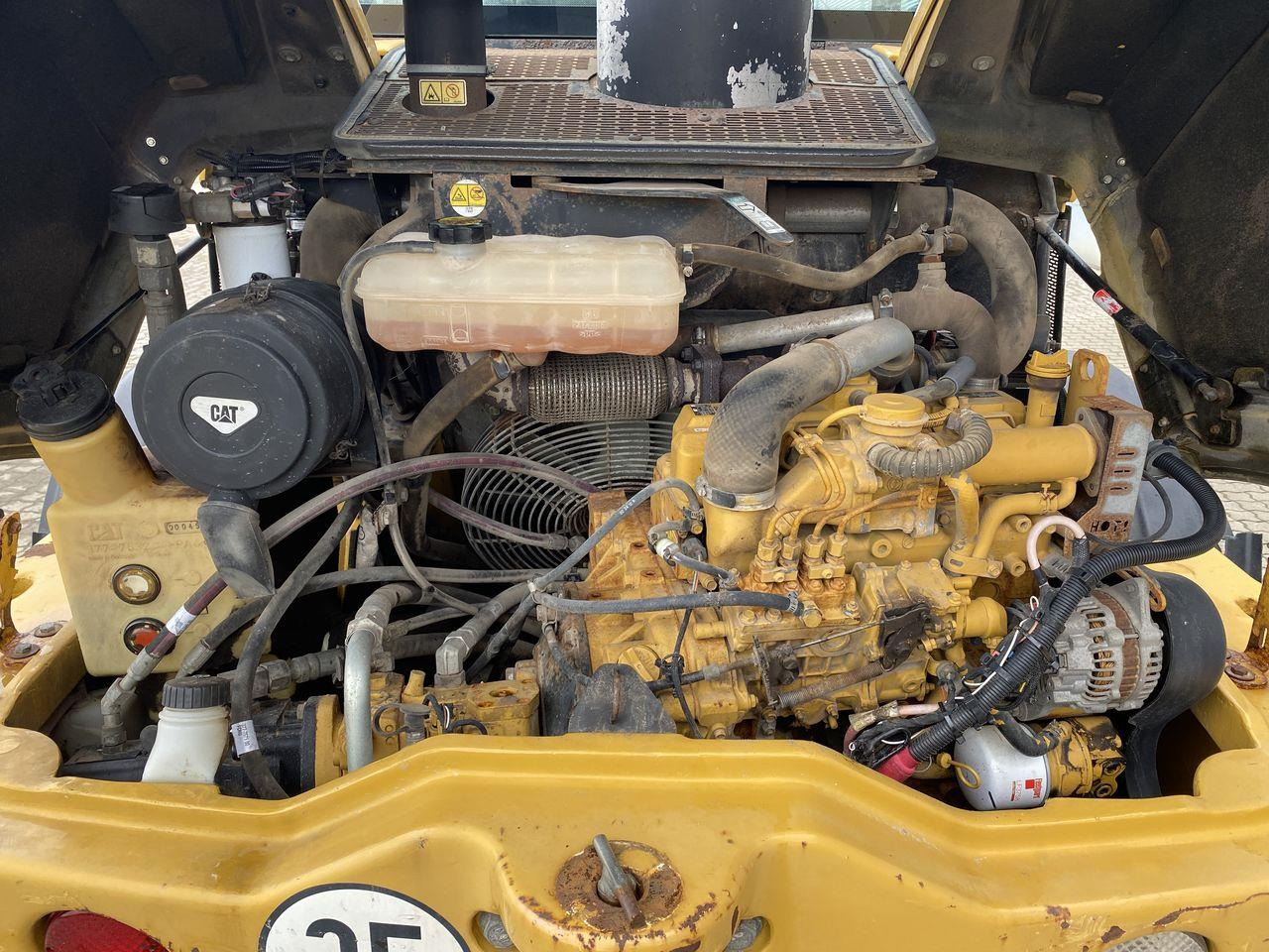 Compact loader Caterpillar 908 H2