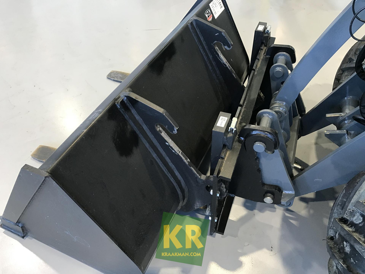 Compact loader G2200E Giant