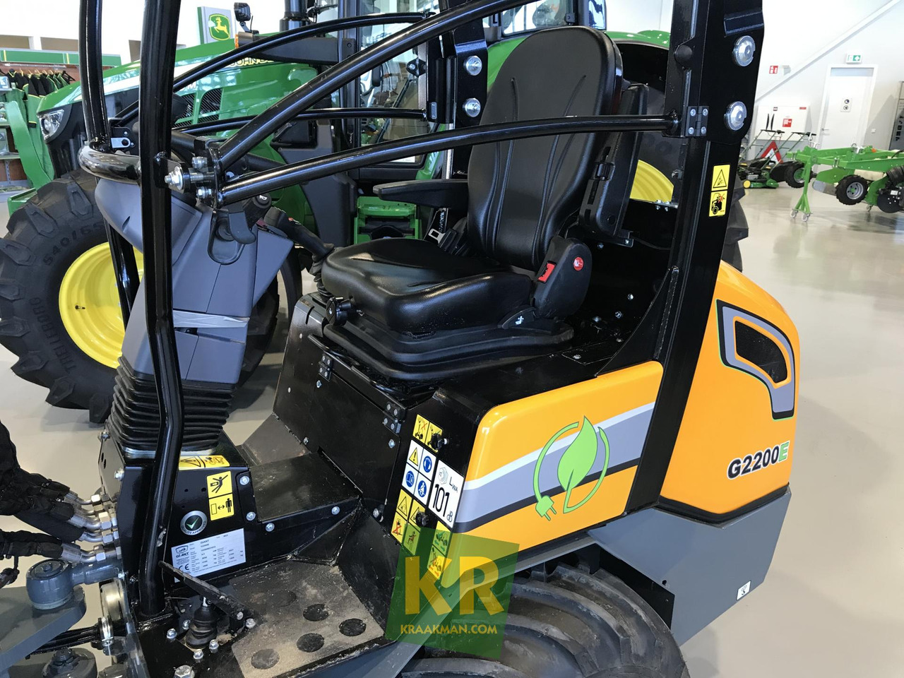 Compact loader G2200E Giant