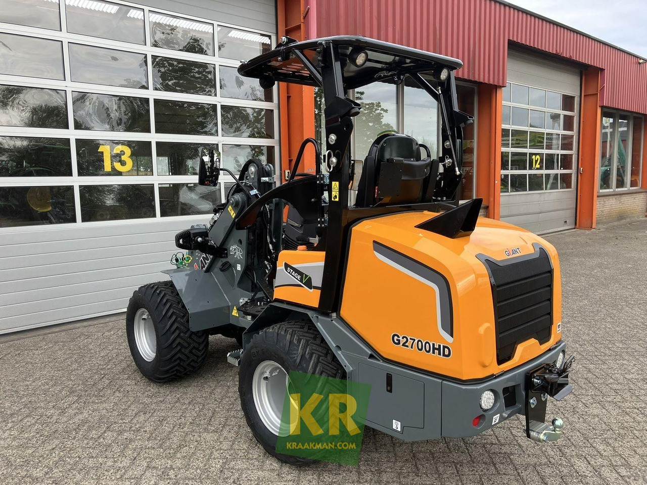 Compact loader G2700 HD Giant