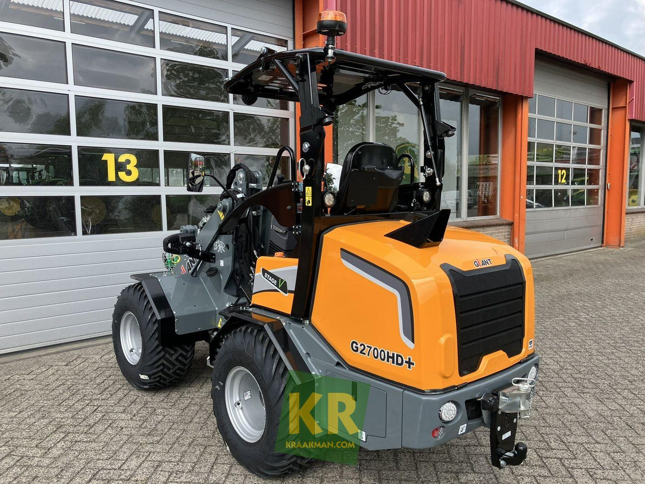 Compact loader G2700 HD Giant