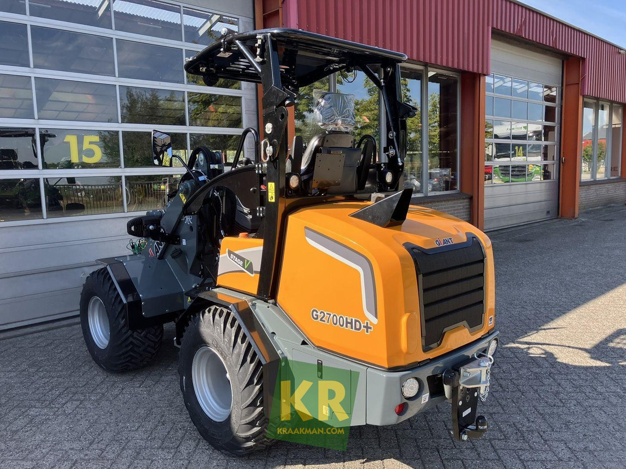 Compact loader G2700 HD+ Giant