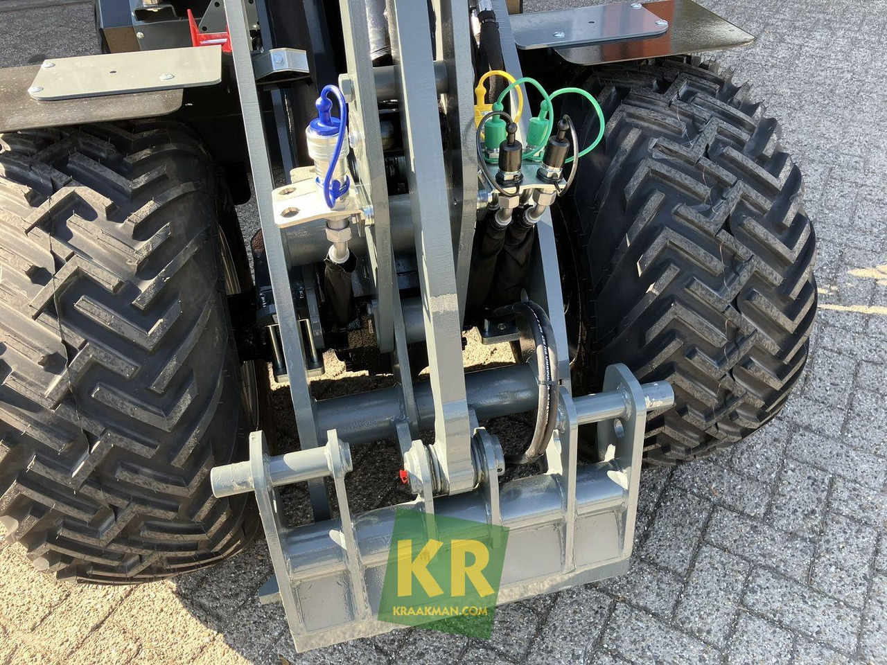 Compact loader G2700 HD+ Giant