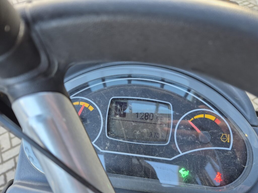 Compact loader GEHL AL 330 miniloader