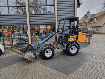 Compact loader  GIANT G2700 X-TRA