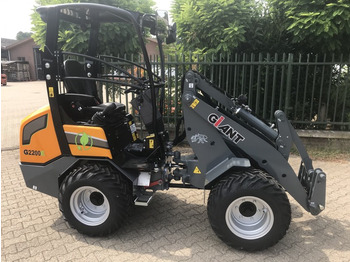 Compact loader Giant G2200E