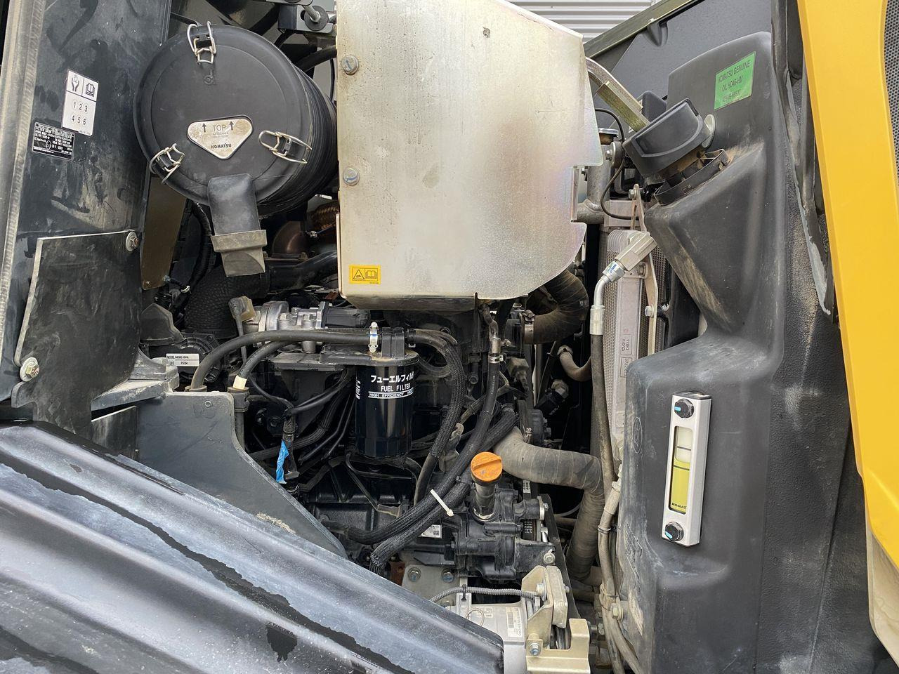 Compact loader Komatsu WA80M-8EO