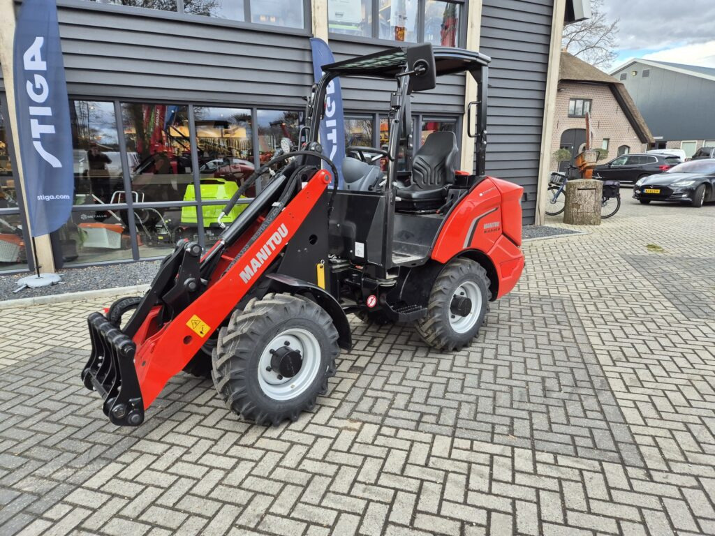 Compact loader MANITOU MLA 3-25H miniloader