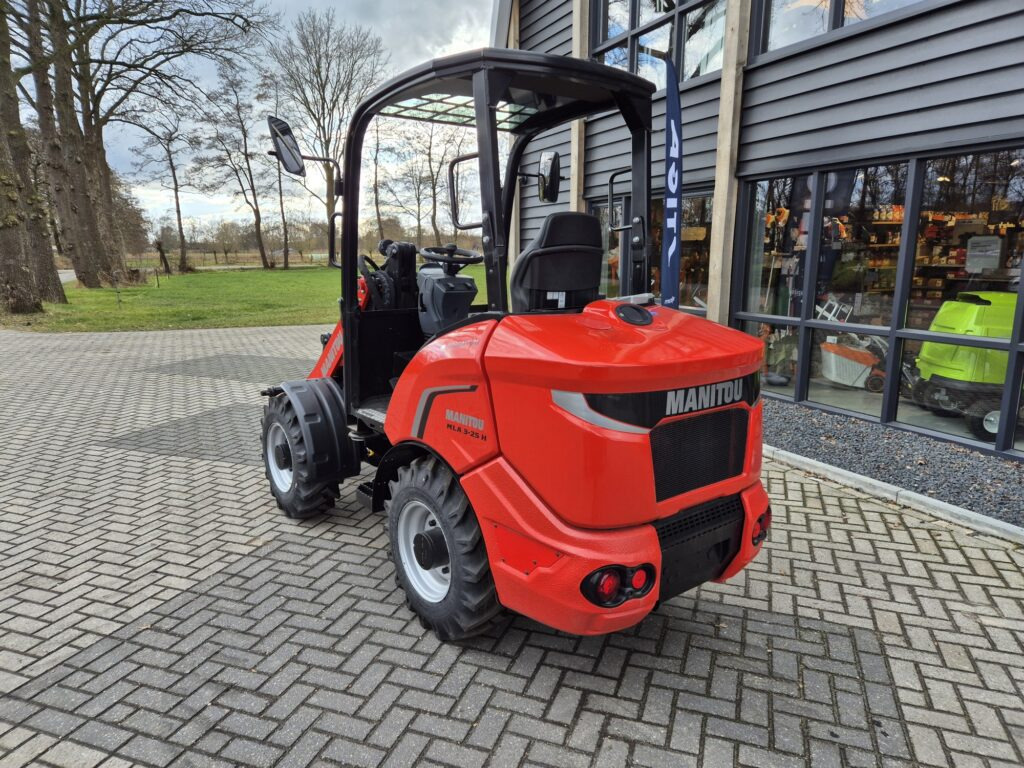 Compact loader MANITOU MLA 3-25H miniloader