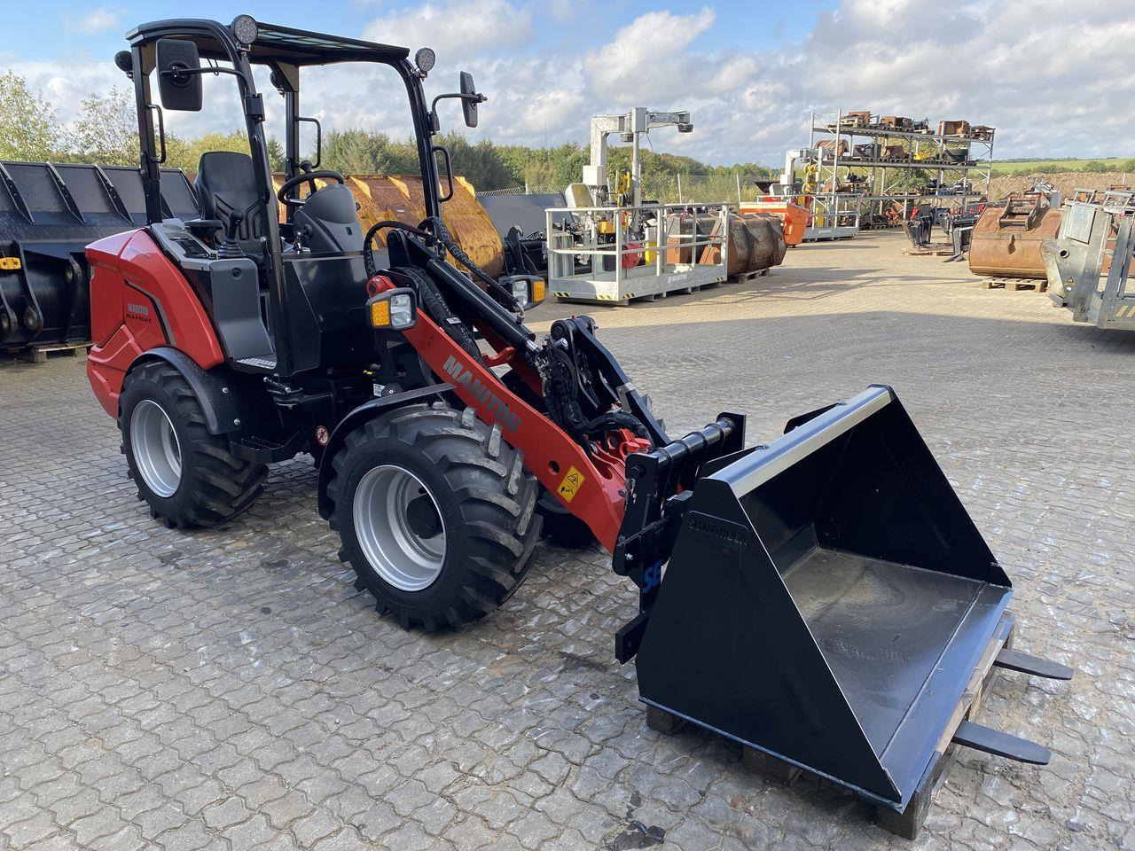 Compact loader Manitou MLA 4-50H-C 4P ST5