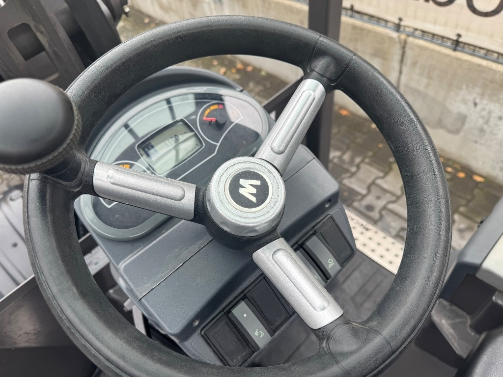 Compact loader Mecalac MCL 2