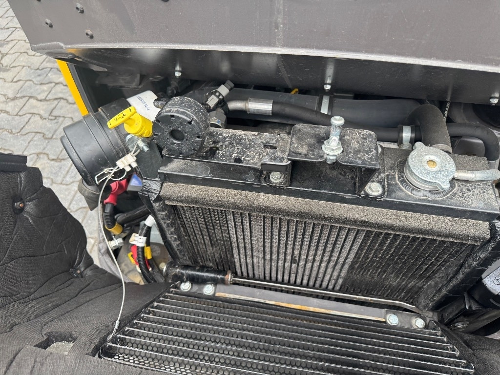 Compact loader Mecalac MCL 2