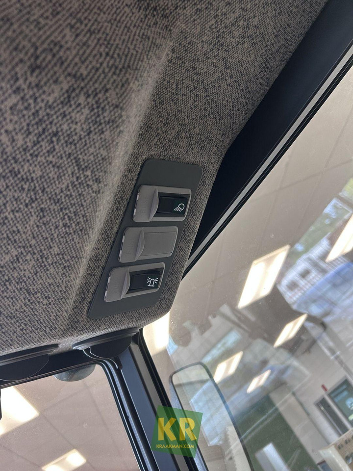 Compact tractor 2032R John Deere