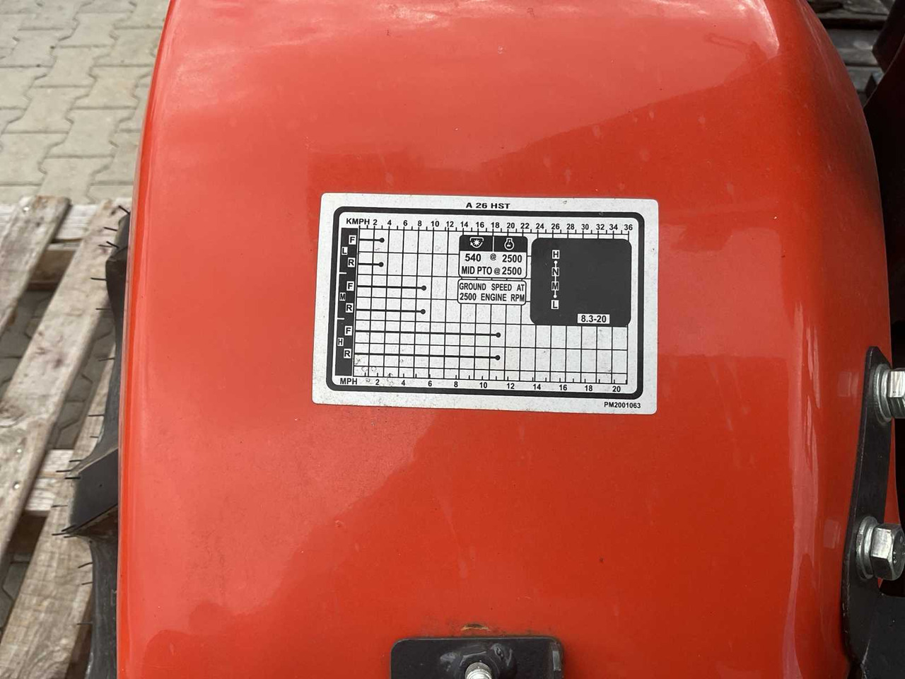 Compact tractor Avenger