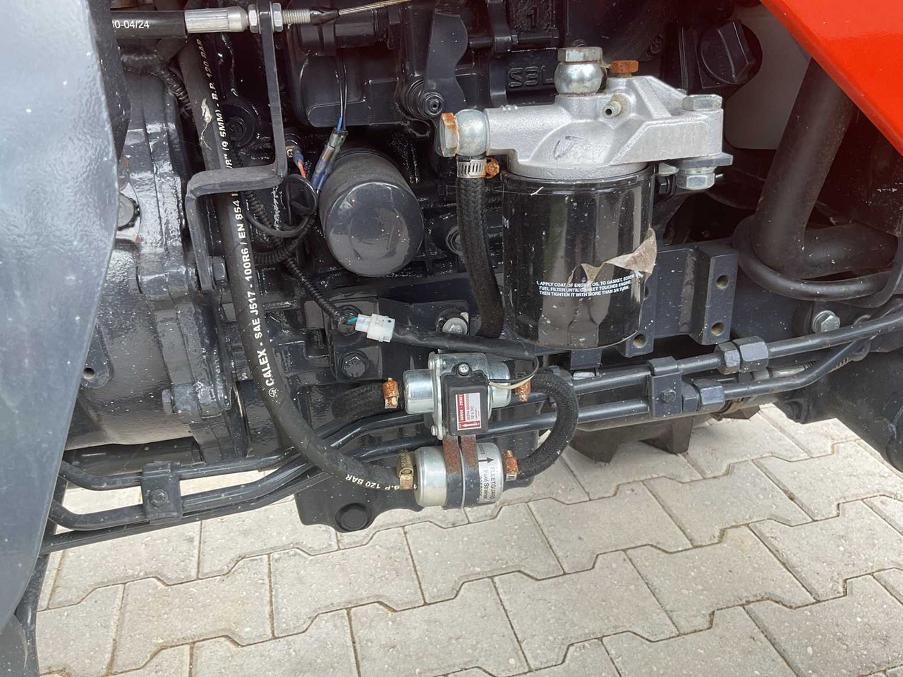 Compact tractor Avenger