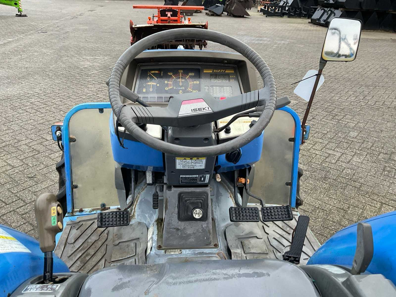 Compact tractor Iseki GEAS 33
