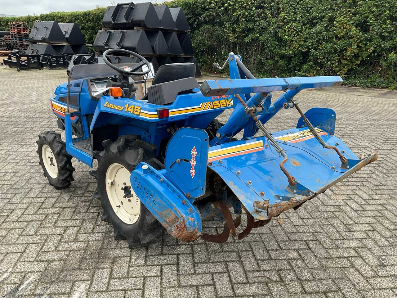 Compact tractor Iseki Landhope 145