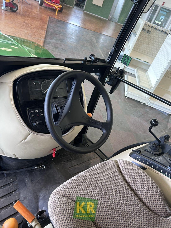 Compact tractor John Deere 2032R