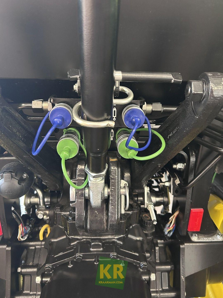 Compact tractor John Deere 2032R