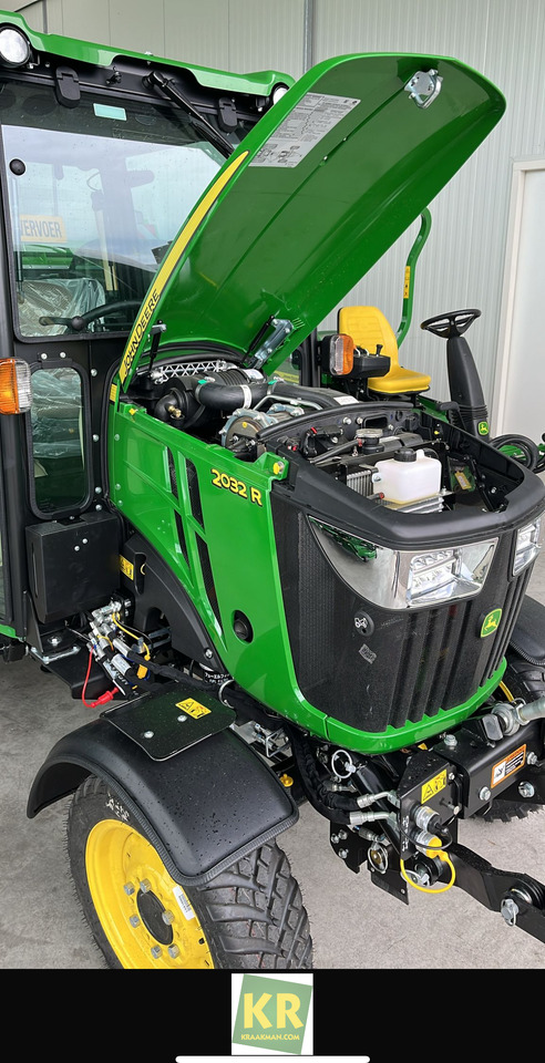 Compact tractor John Deere 2032R