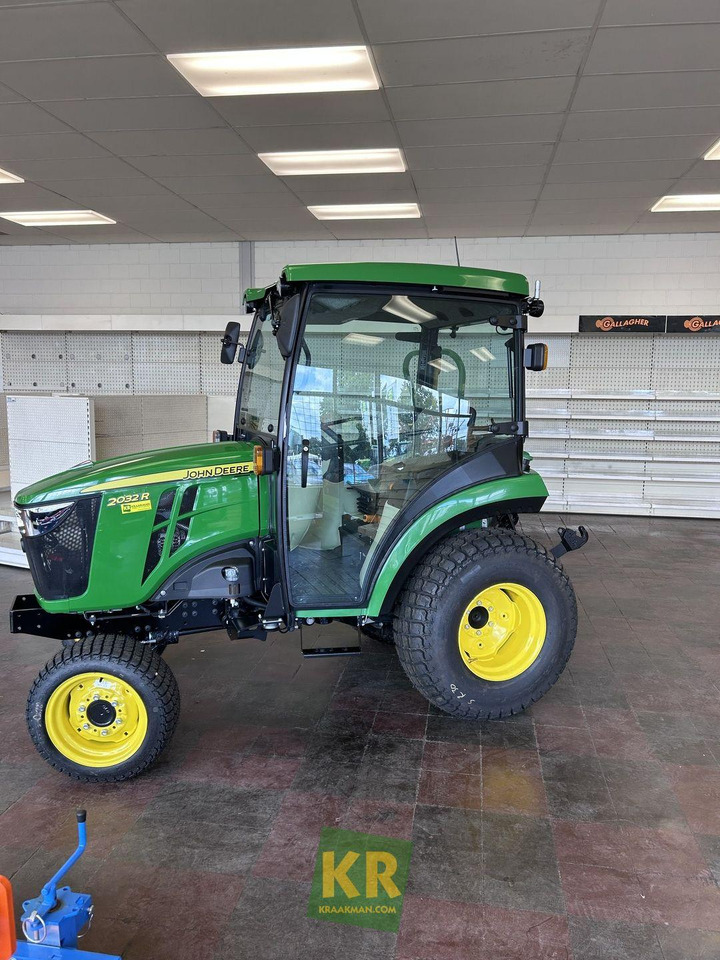 Compact tractor John Deere 2032R