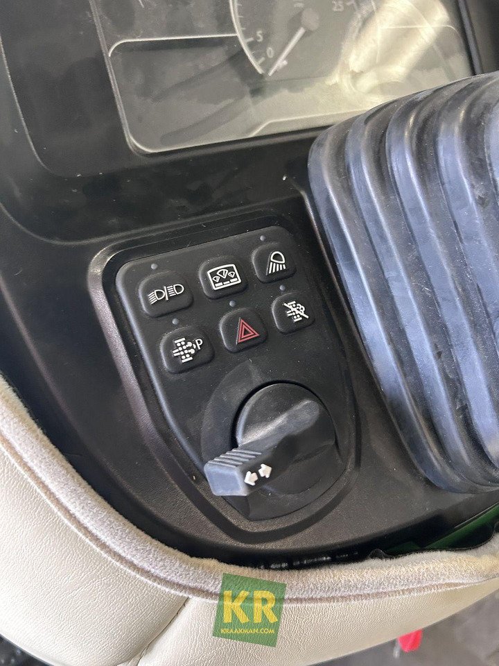 Compact tractor John Deere 2032R