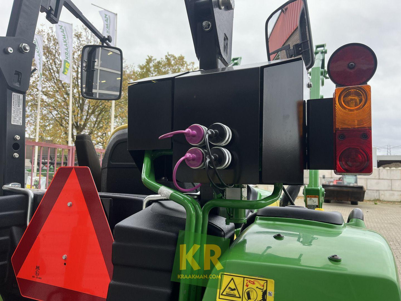 Compact tractor John Deere 4049M