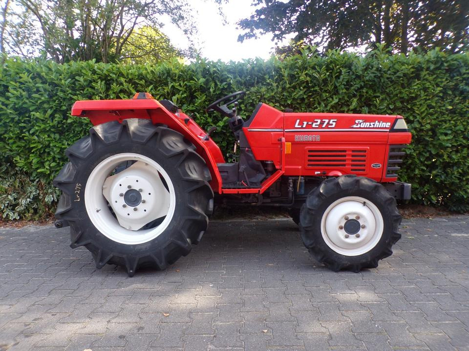 Compact tractor Kleintraktor Kubota L1-275