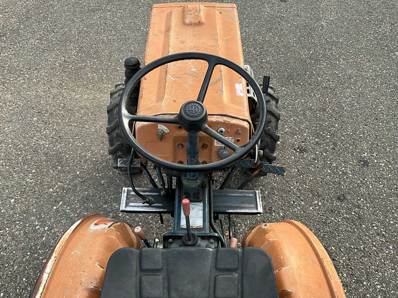 Compact tractor Kubota B6000