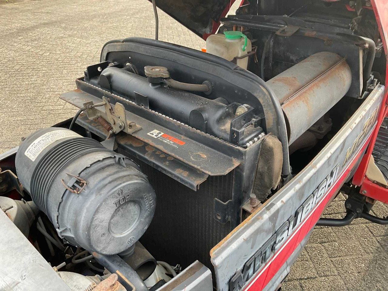 Compact tractor Mitsubishi MT331