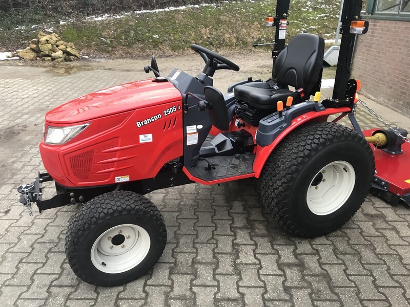 Compact tractor Onbekend