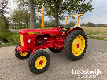 Farm tractor David Brown 990 Implematic: picture 1