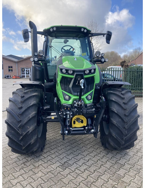 Farm tractor Deutz 6145.4 Powershift: picture 3