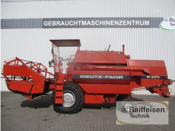 Combine harvester Deutz-Fahr M922: picture 1