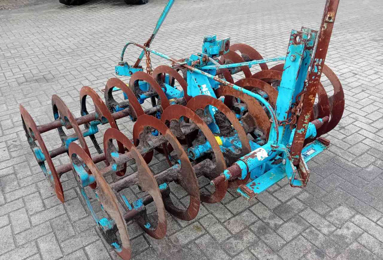 Farm roller Lemken Variopack 110 WDP vorenpakker grondbewerking