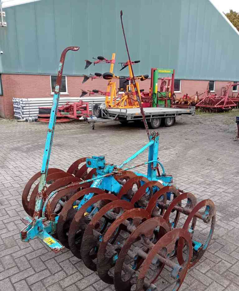 Farm roller Lemken Variopack 110 WDP vorenpakker grondbewerking