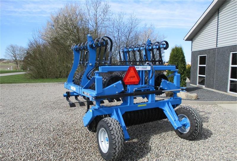 Farm roller Namyslo Tiger 620 med hydraulisk lammelplanke / plannerpla