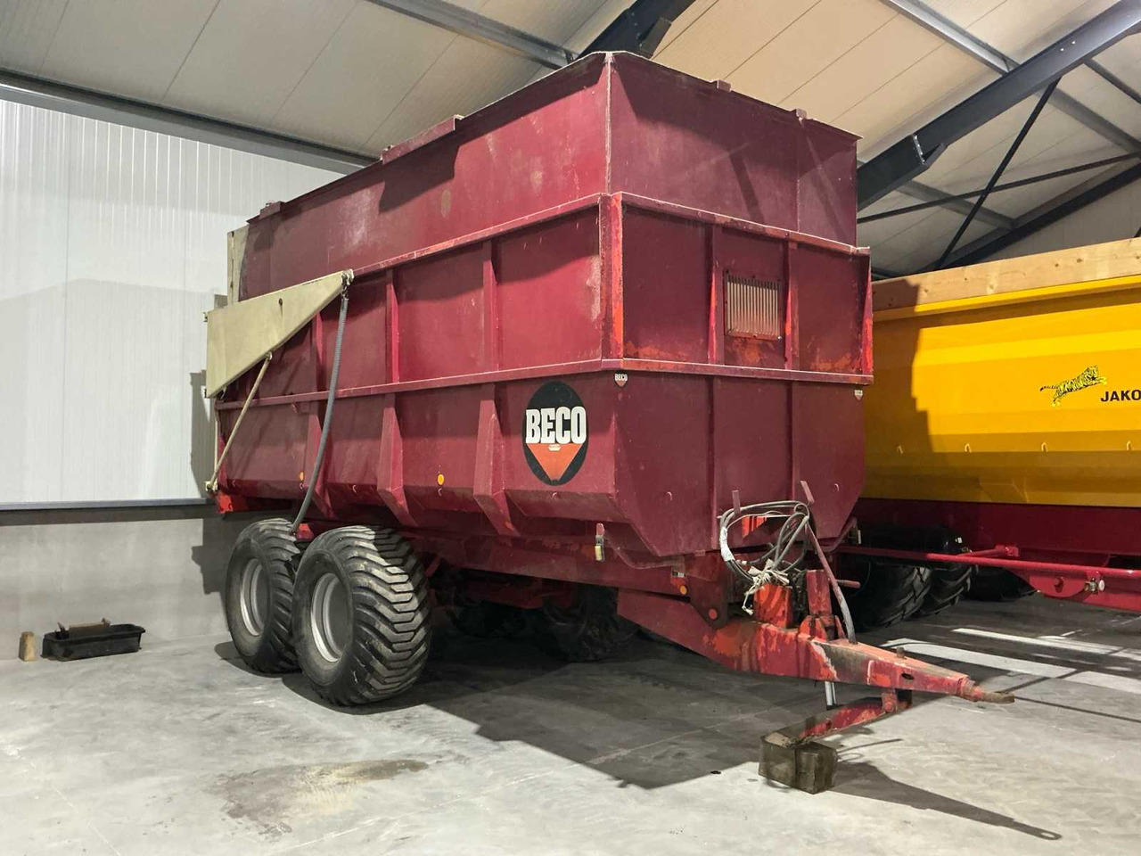 Farm tipping trailer/ Dumper Beco S1000