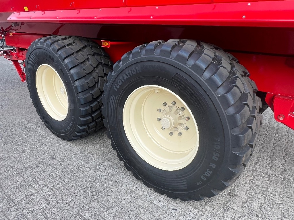 Farm tipping trailer/ Dumper Beco Super 2000